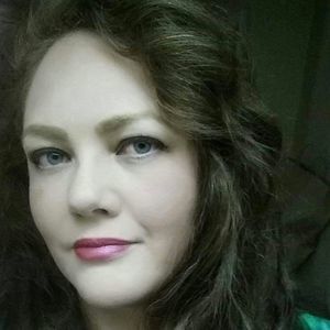 Meet your Posher, Carrie